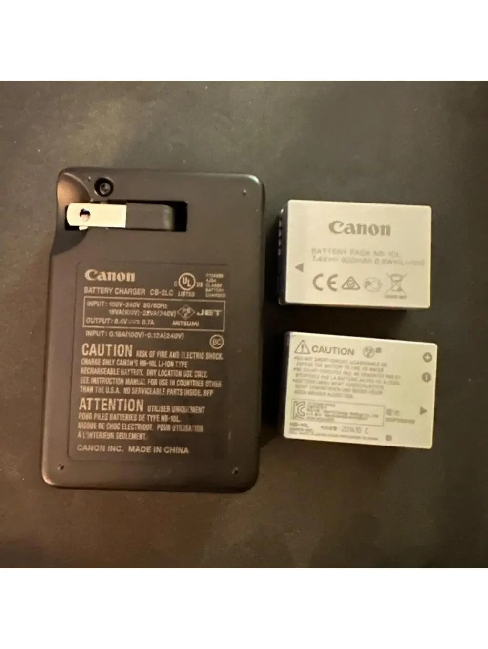 Canon Camera CB-2LC Battery Charger  with 2 NB-10L batteries - NWOT